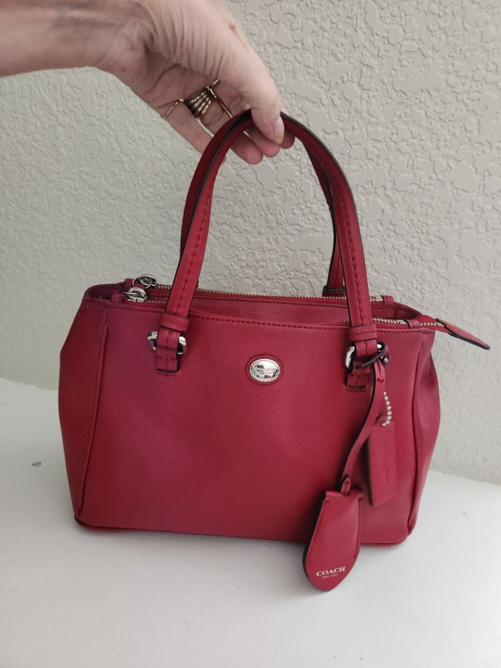 Like New Coach Red Leather Shoulder Bag Purse